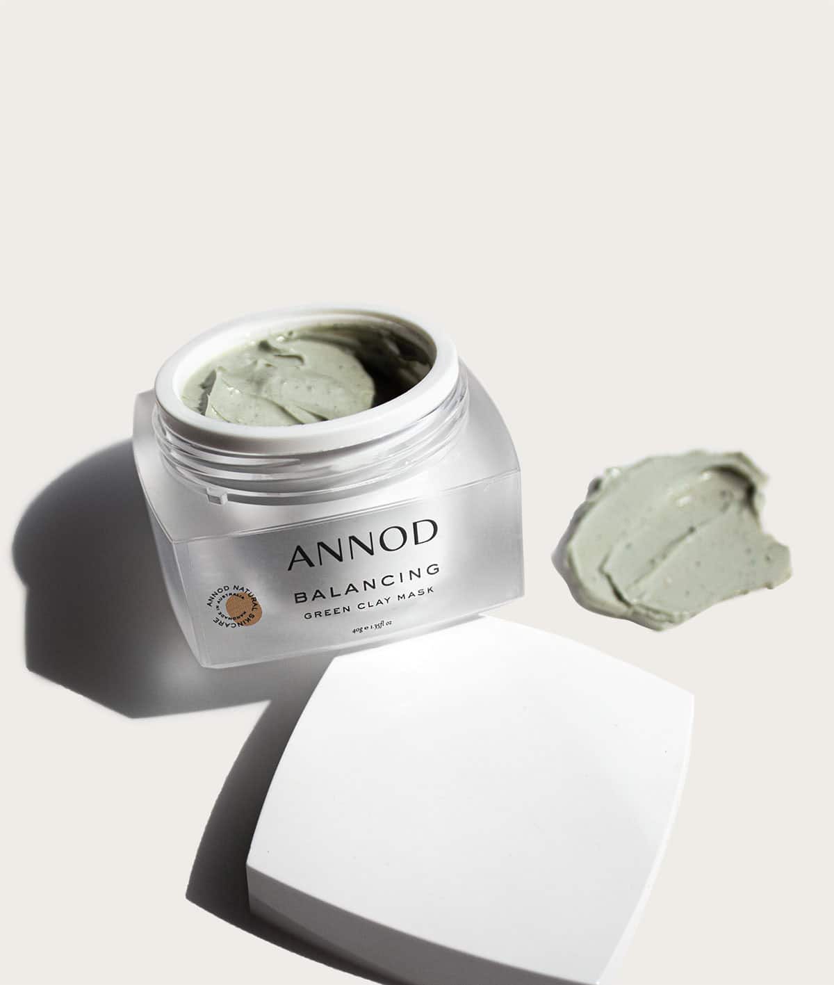 Balancing Green Clay Mask Texture
