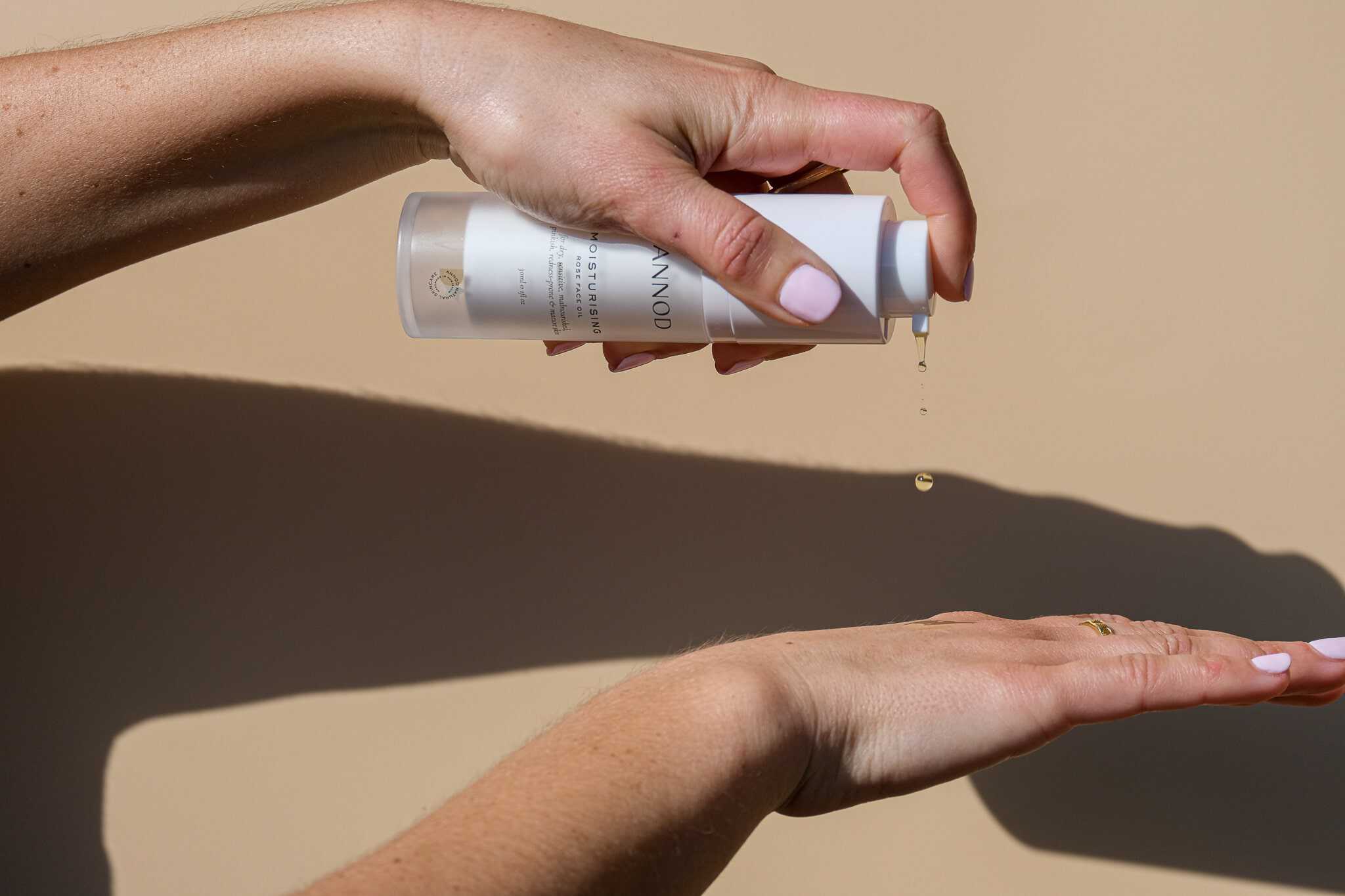 Moisturising Rose Face Oil - Image 7